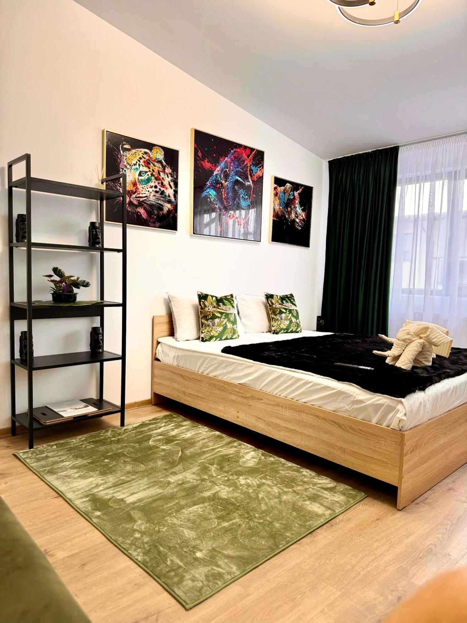 Апартаменти Jungle Loft Сучава Екстер'єр фото